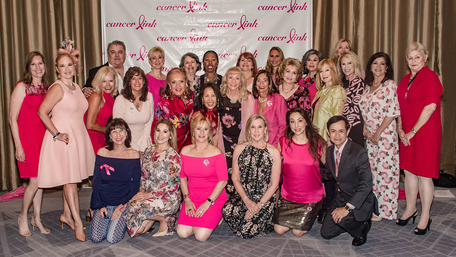 Group photo at Cancer Link Event